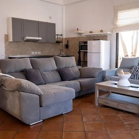 Sosha Splendida Rustica Con Piscina E Giardino 拉·奥利瓦