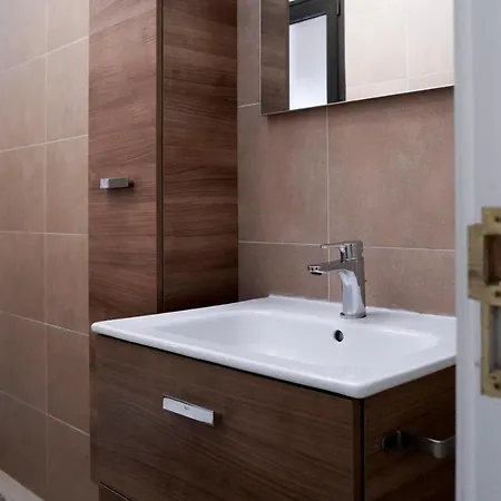 Sosha Splendida Rustica Con Piscina E Giardino 拉·奥利瓦